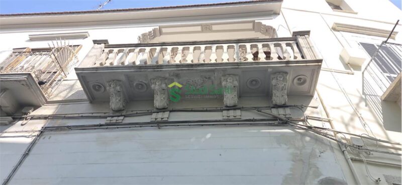 LUMINOSO SEMINDIPENDENTE